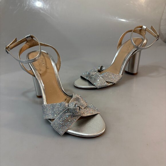 Jewel Badgley Mischka 8.5 Nicoline Silver Metallic 4" Heels Ankle Strap Sandals - Picture 1 of 8